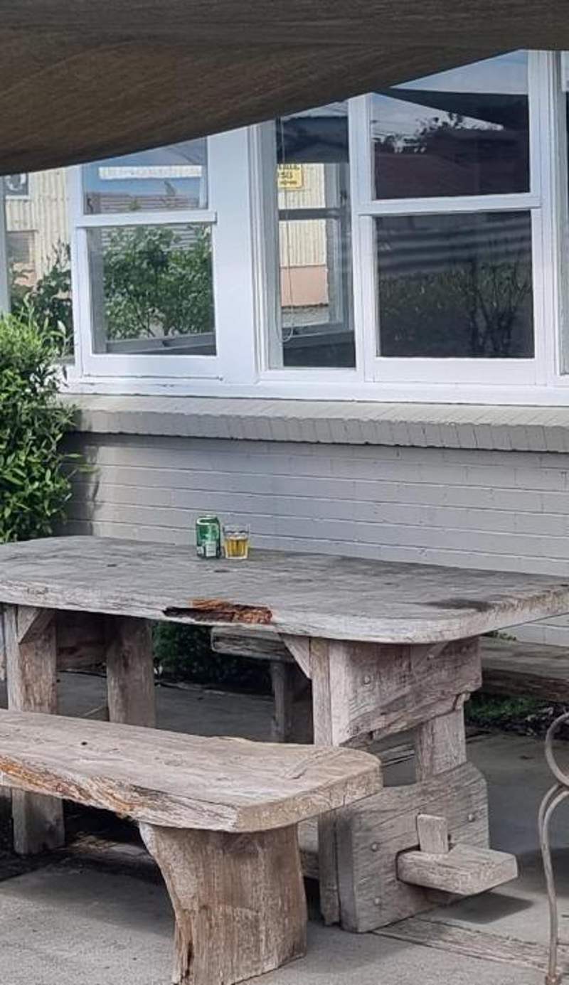 FatOwl Motel, Bar & Eatery