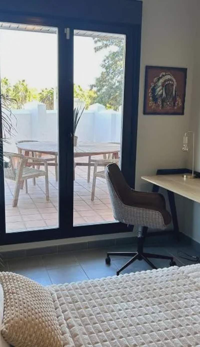 OASIS parking FREE