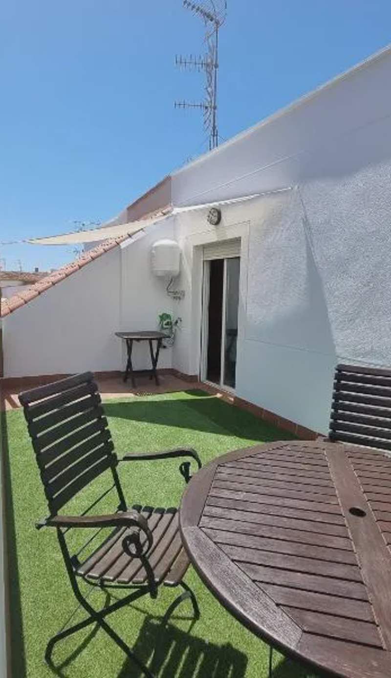 600m de la playa, terraza soleada