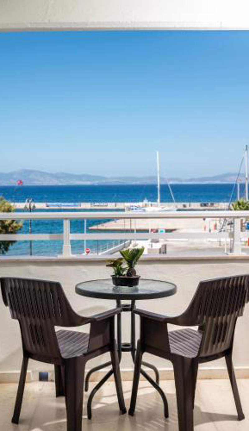 Zephyros Hotel