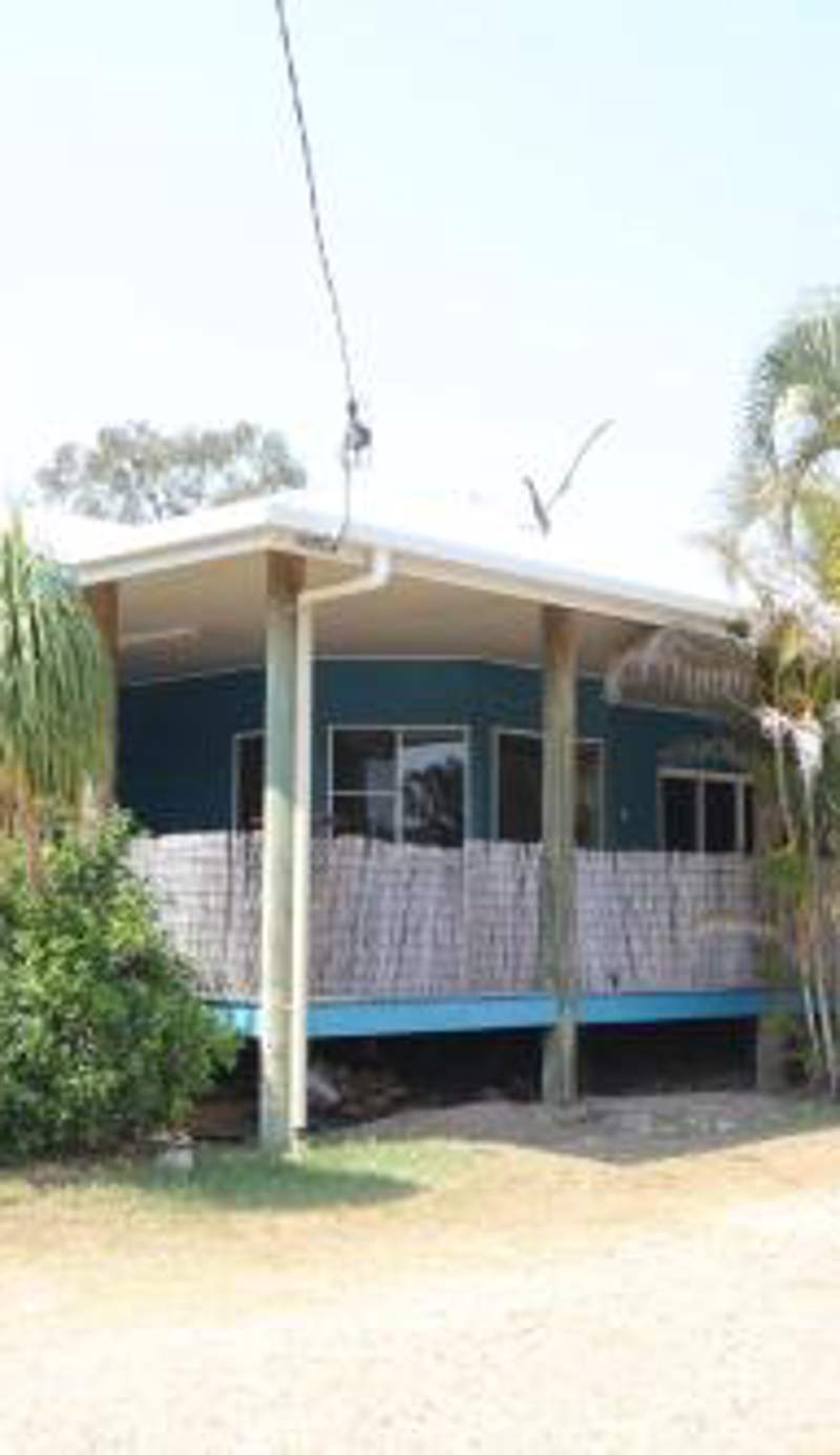 CASTAWAY BEACH HOUSE- NO Parties - NO Pets