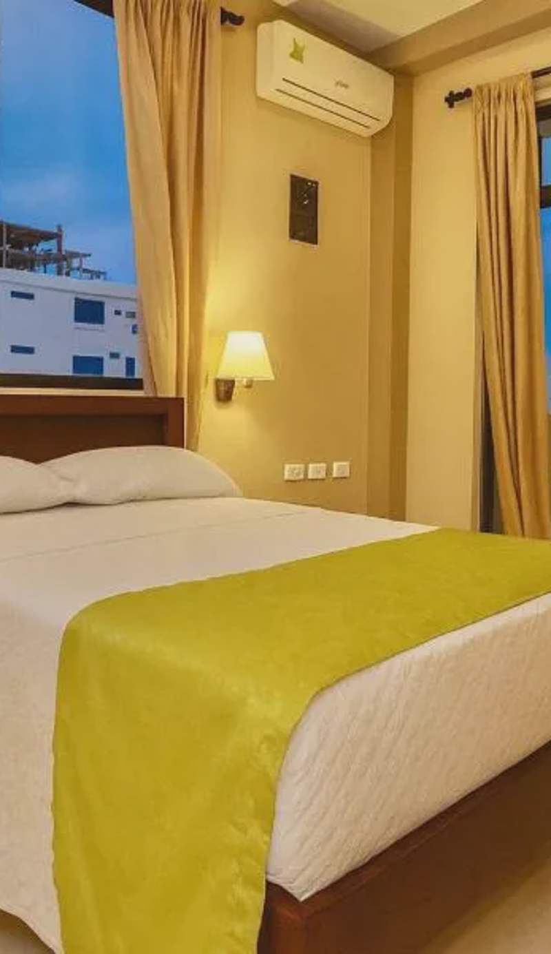 HOTEL MANTA BEACH MADRIGAL