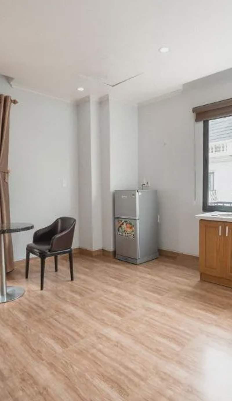 Riverside Row Apartment
