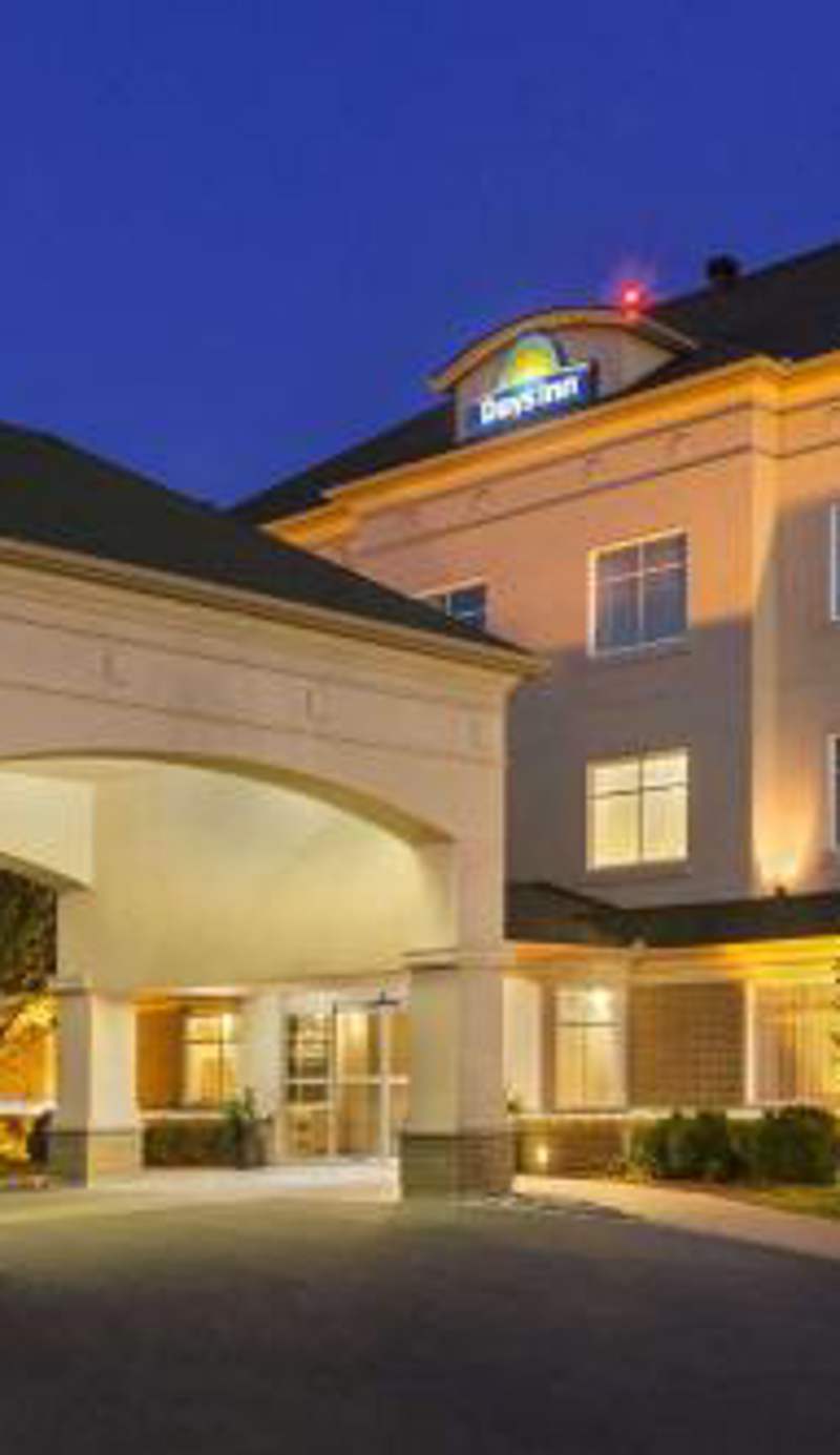 Days Inn by Wyndham Ottawa Airport
