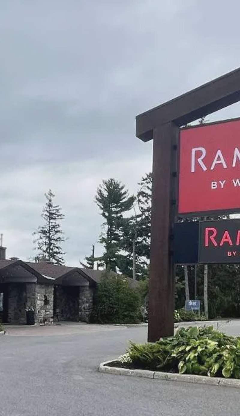 Ramada by Wyndham Ottawa On The Rideau