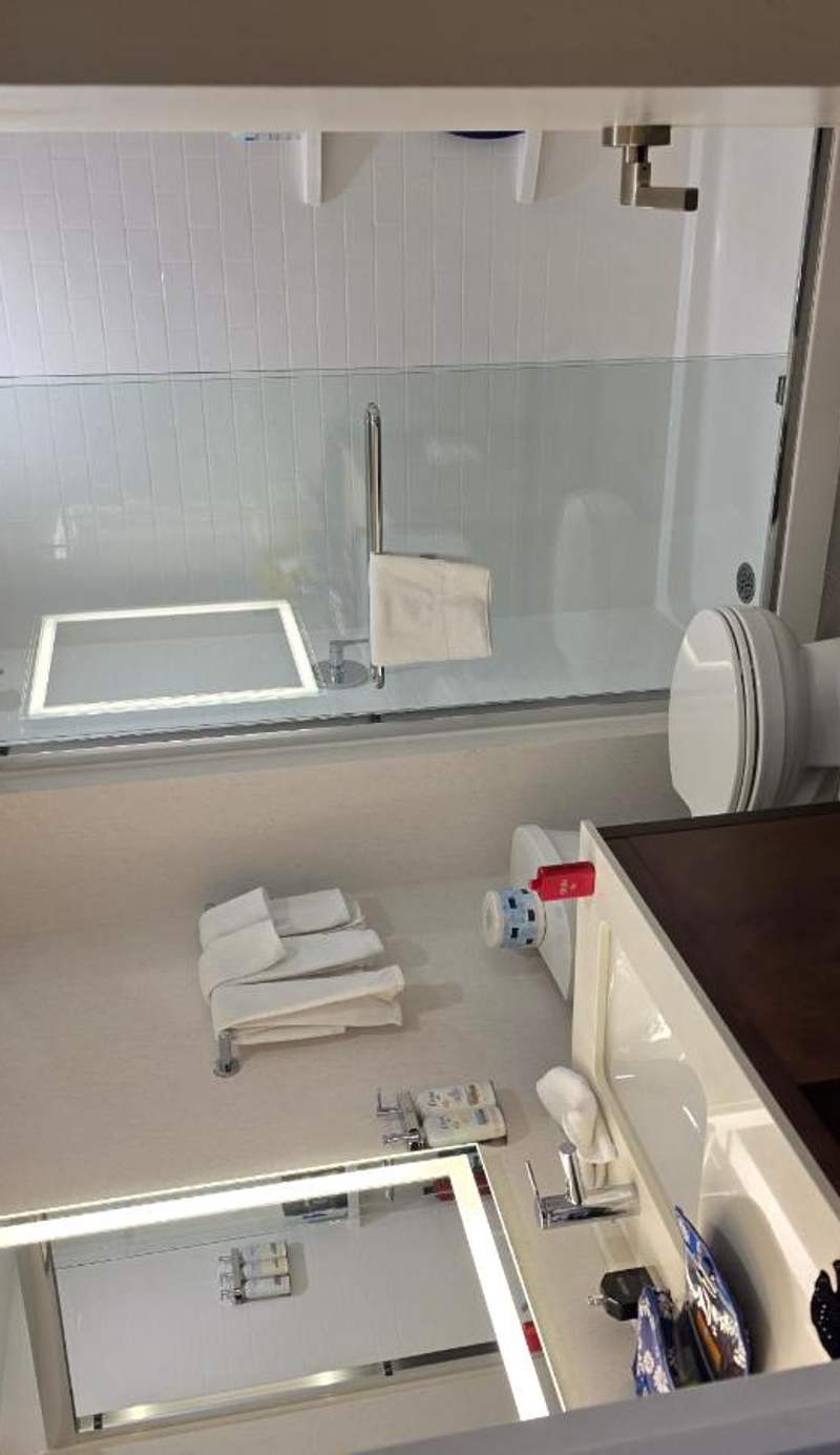 Holiday Inn & Suites Ottawa Kanata by IHG