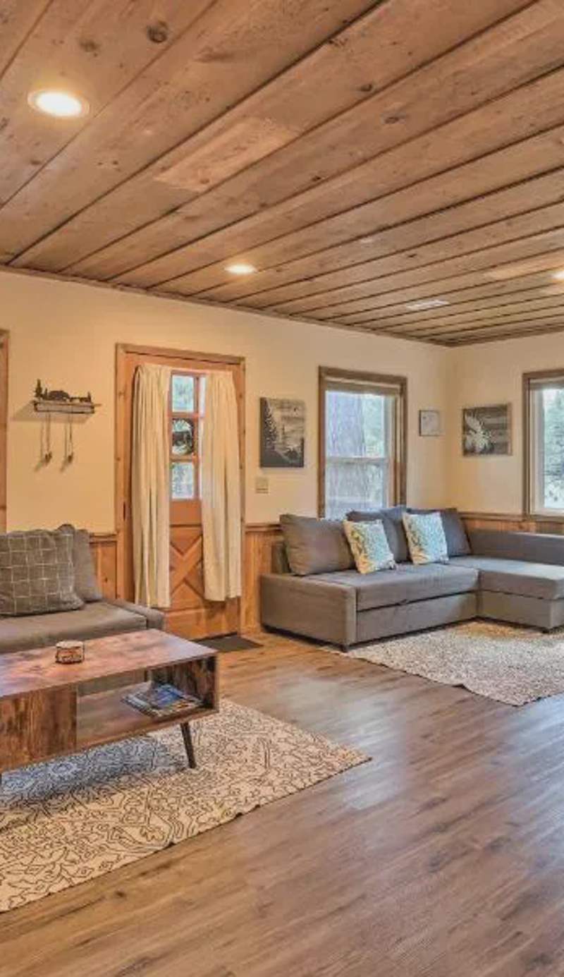 Walk to Big Bear Lake: Cozy Cabin w/ Deck