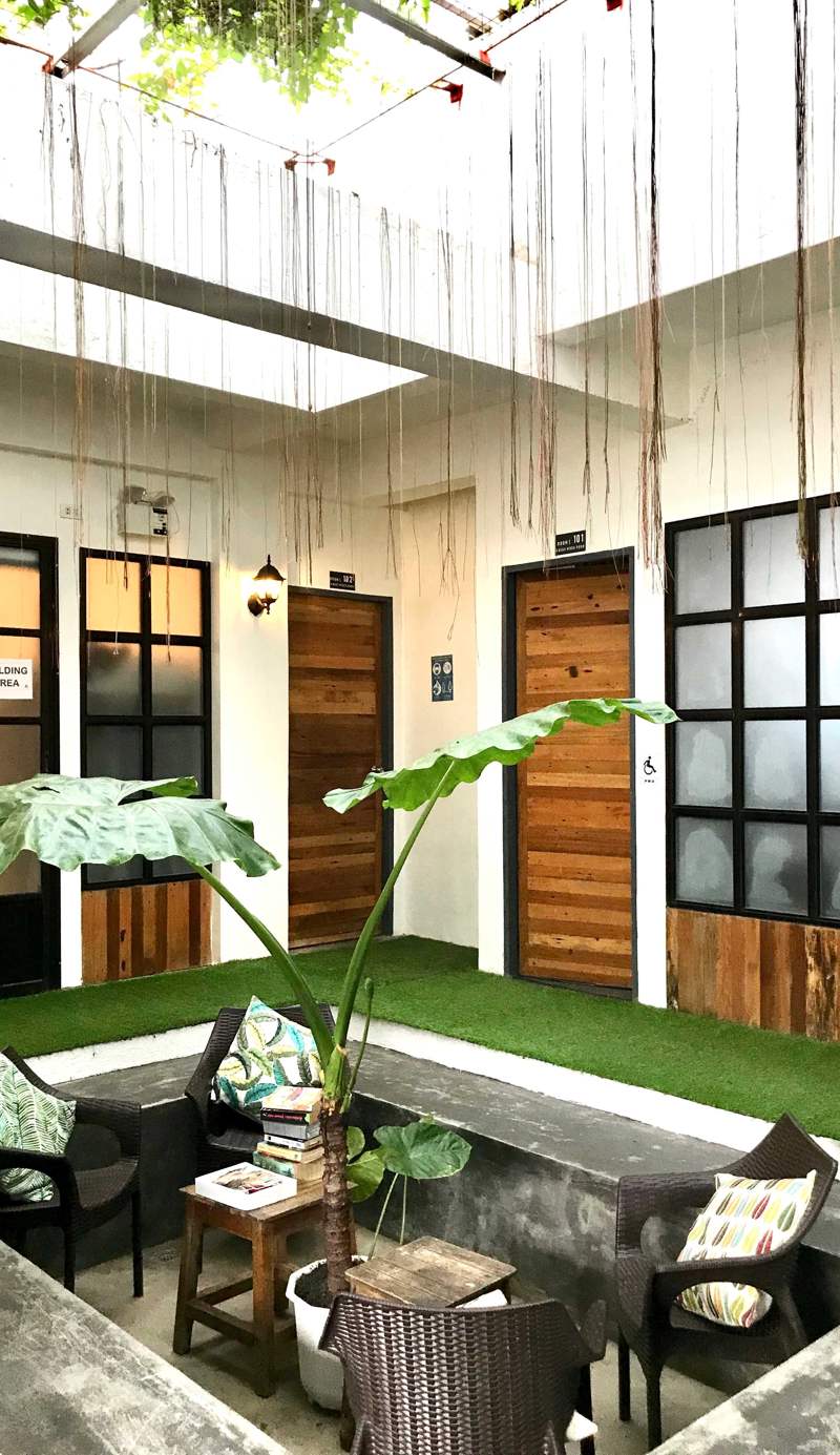 Avisala Hostel Coron