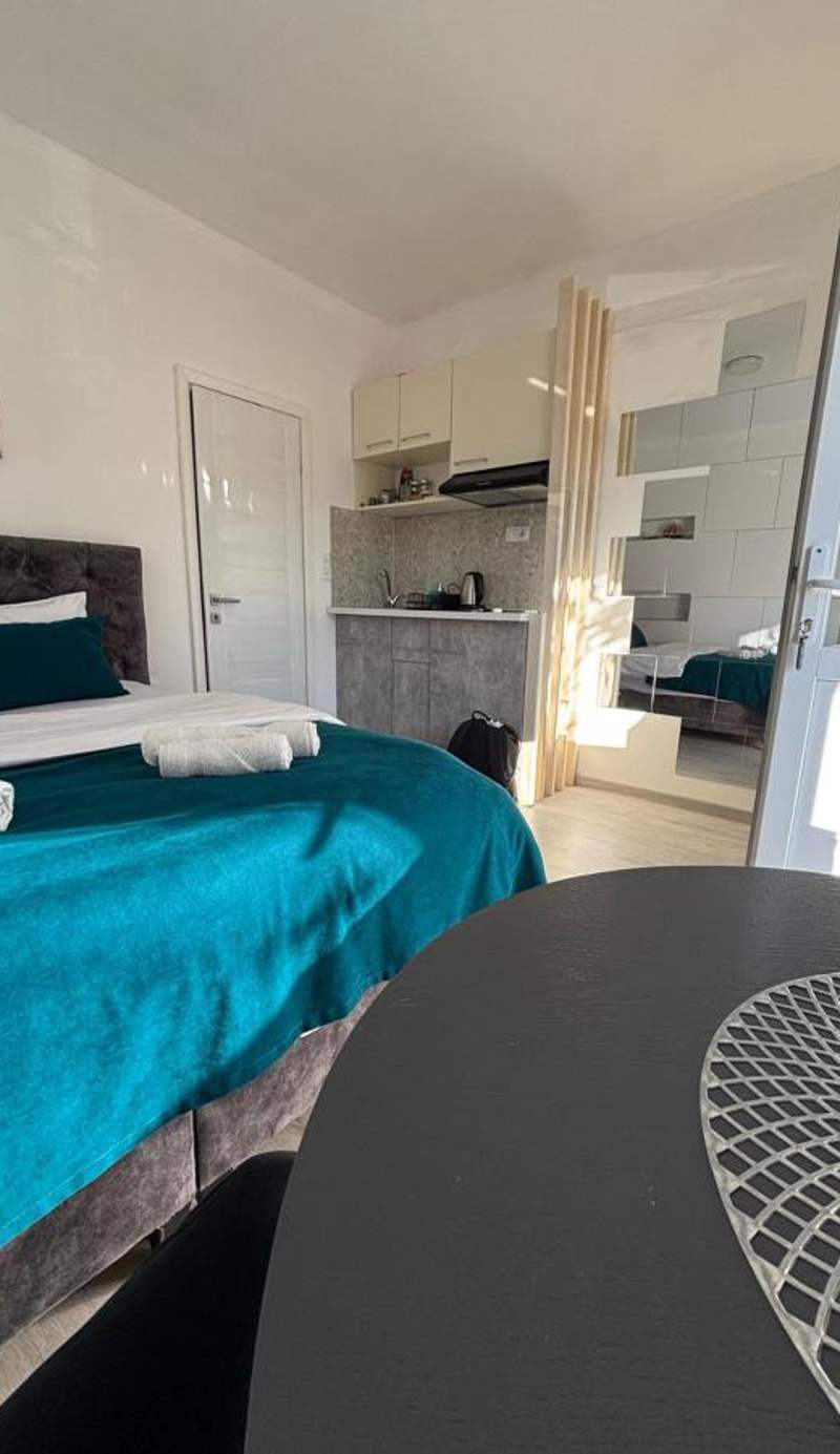 STR Apartments