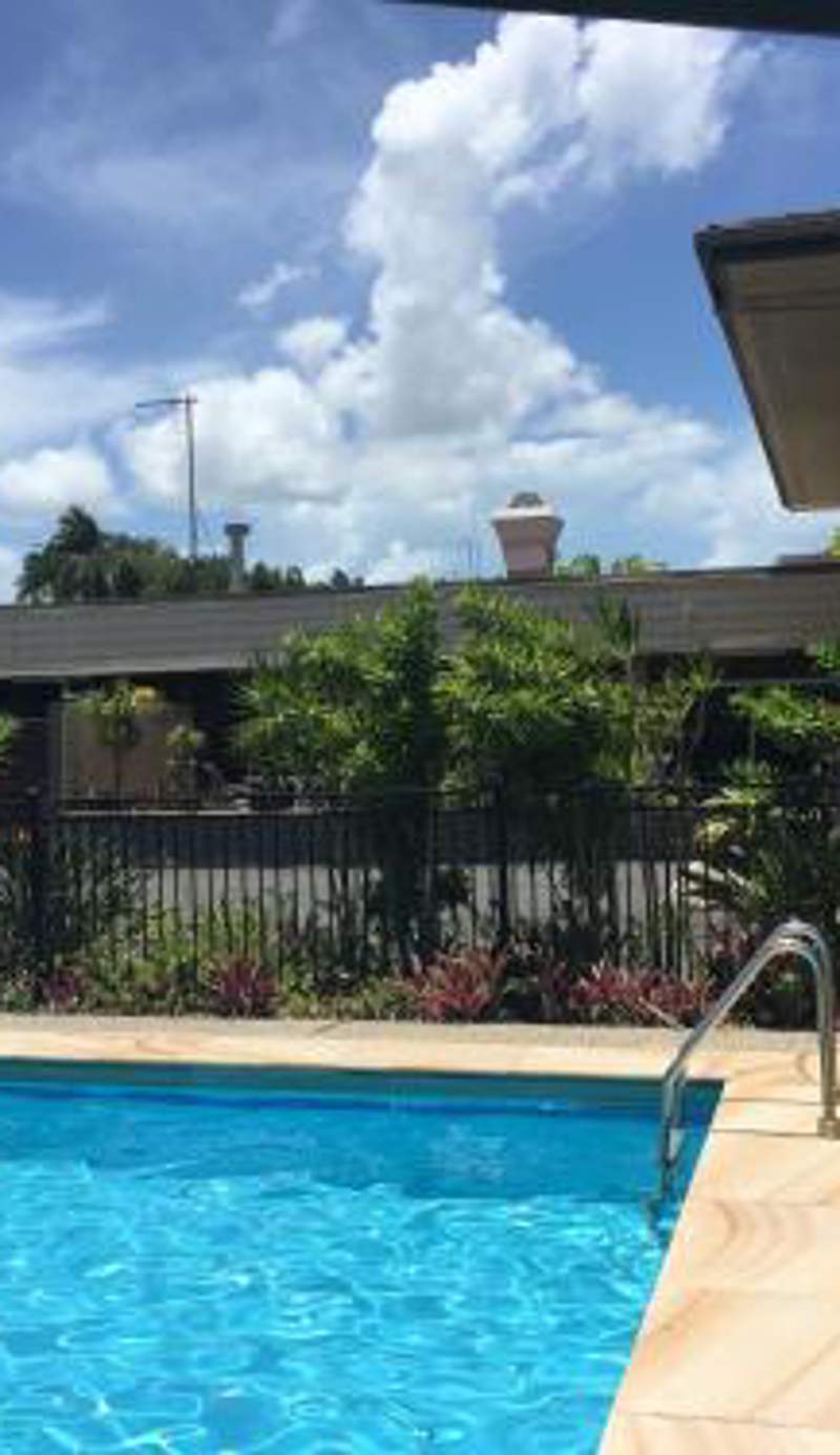 Country Plaza Motor Inn