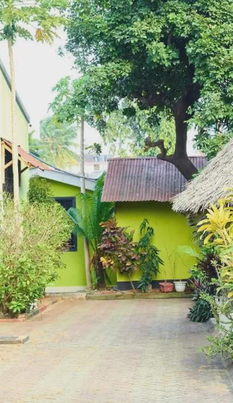L&J Modern Backpackers Kinondoni