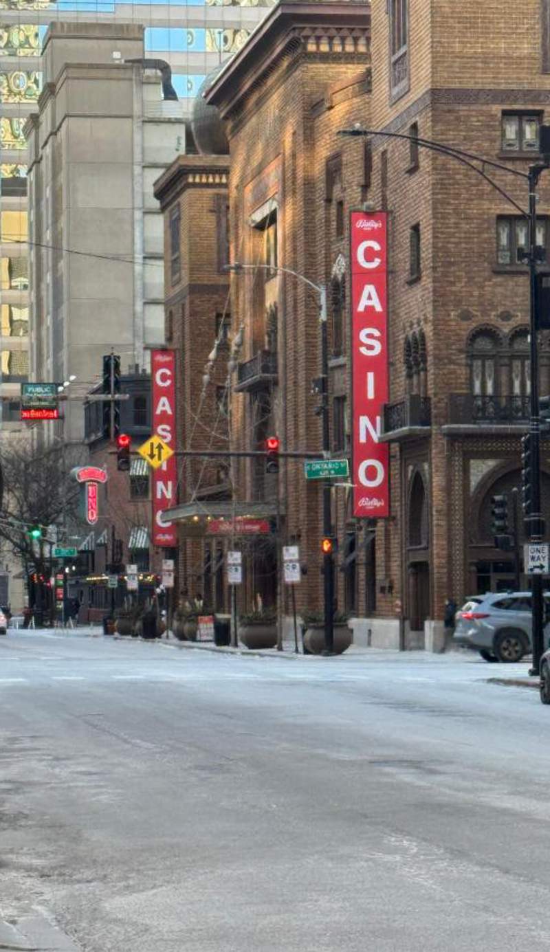 Holiday Inn Express Chicago - Magnificent Mile by IHG