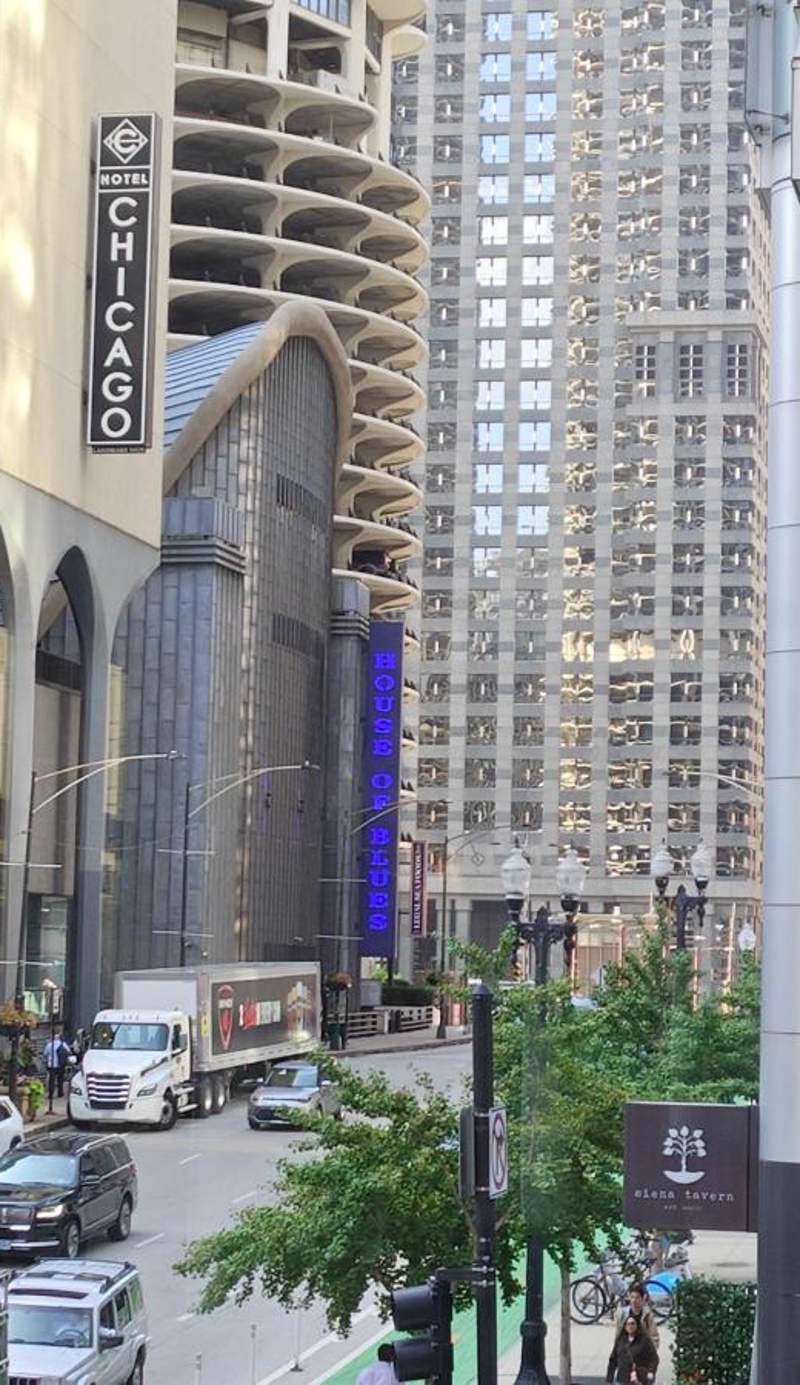 SpringHill Suites Chicago Downtown/River North