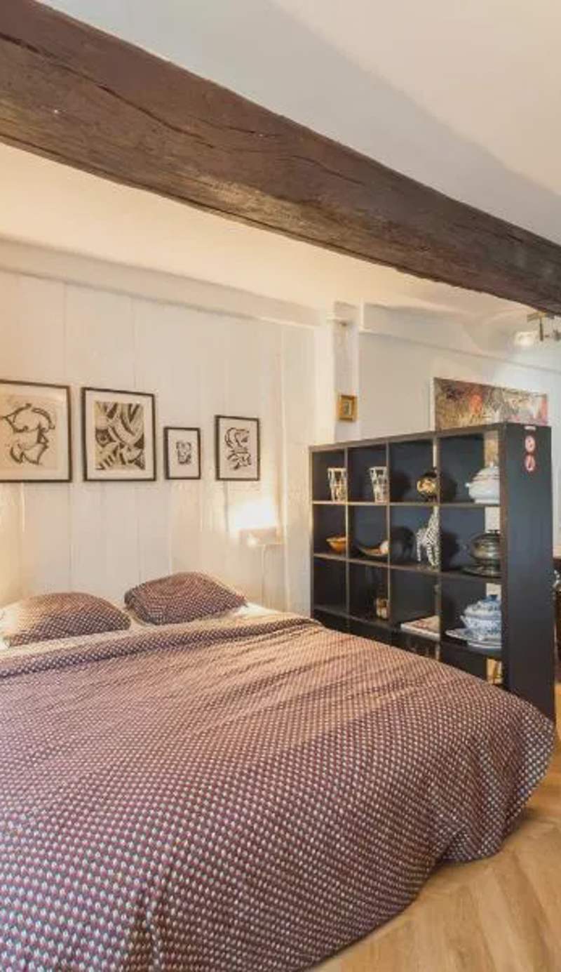 Independent Master suite, 18th century home