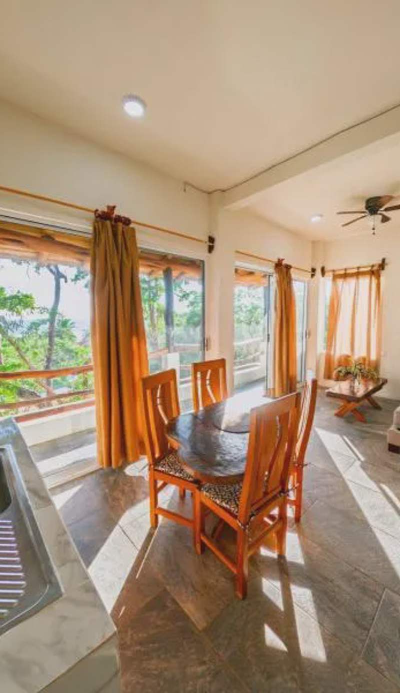 Casa Arrecife Troncones - a few steps from the beach