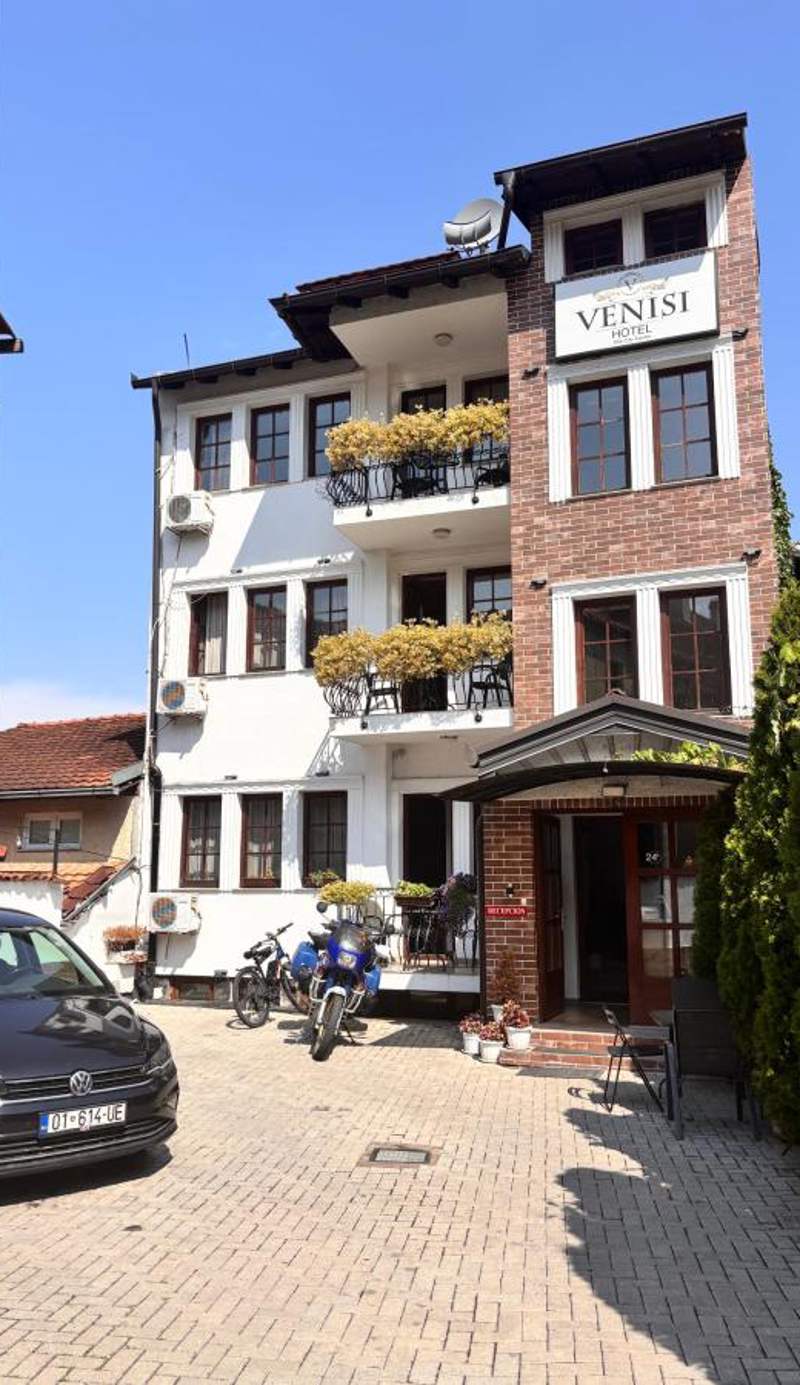 Hotel Venisi