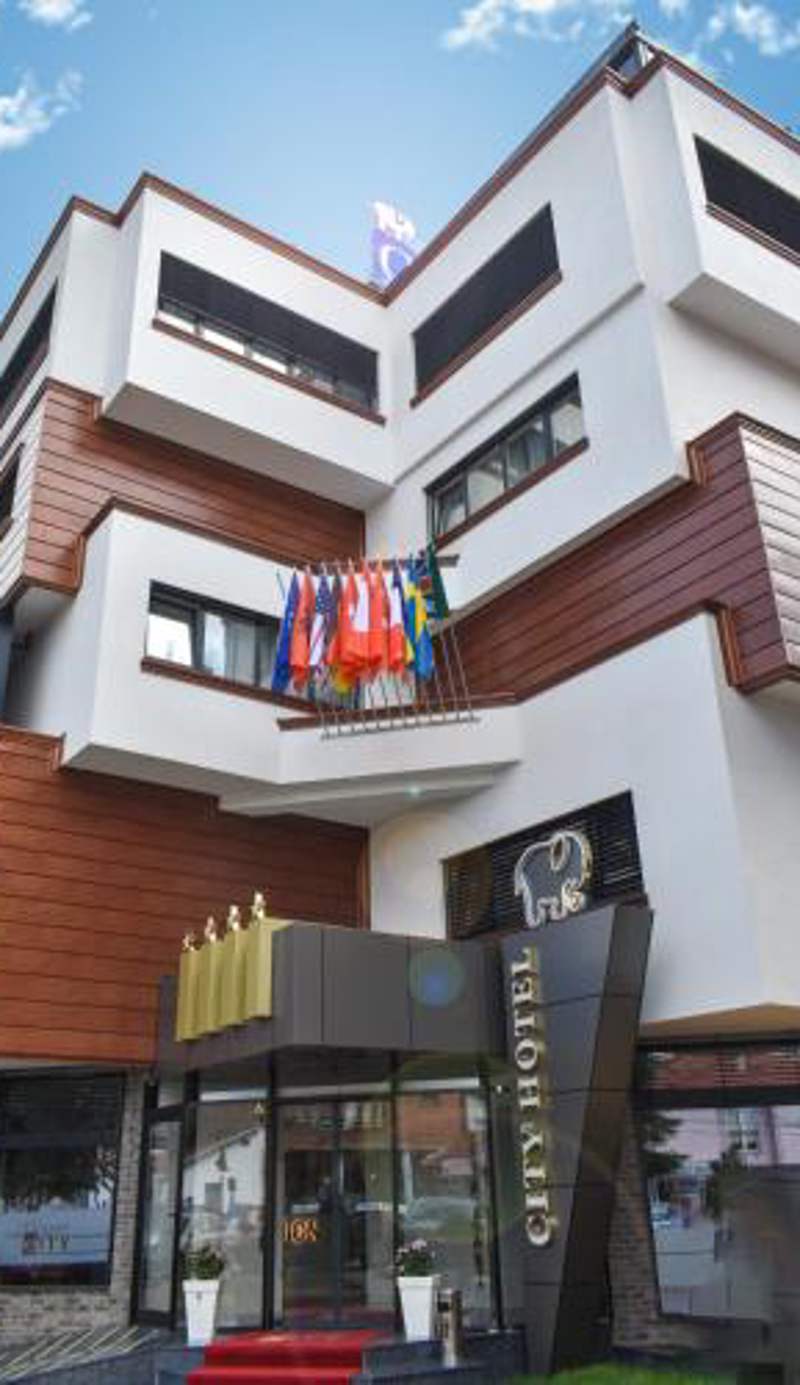 City Hotel