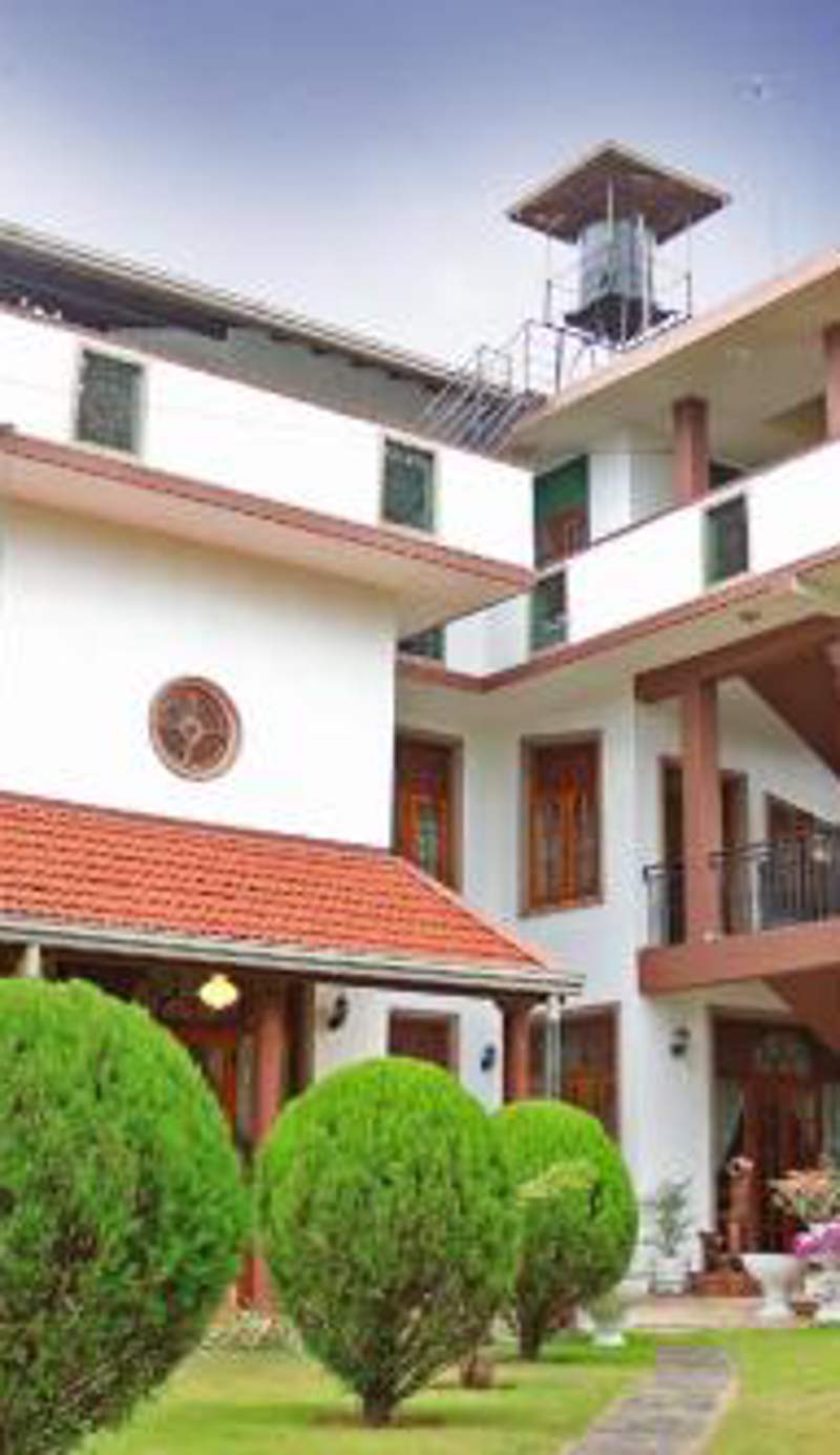 The Norfolk Heritage Airport Villa
