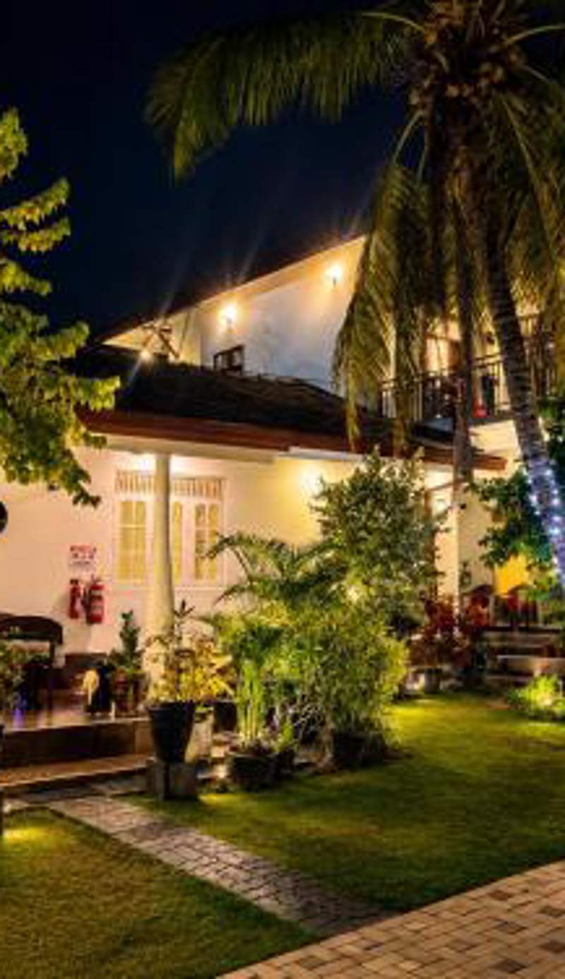 White Villa Airport Transit Hotel