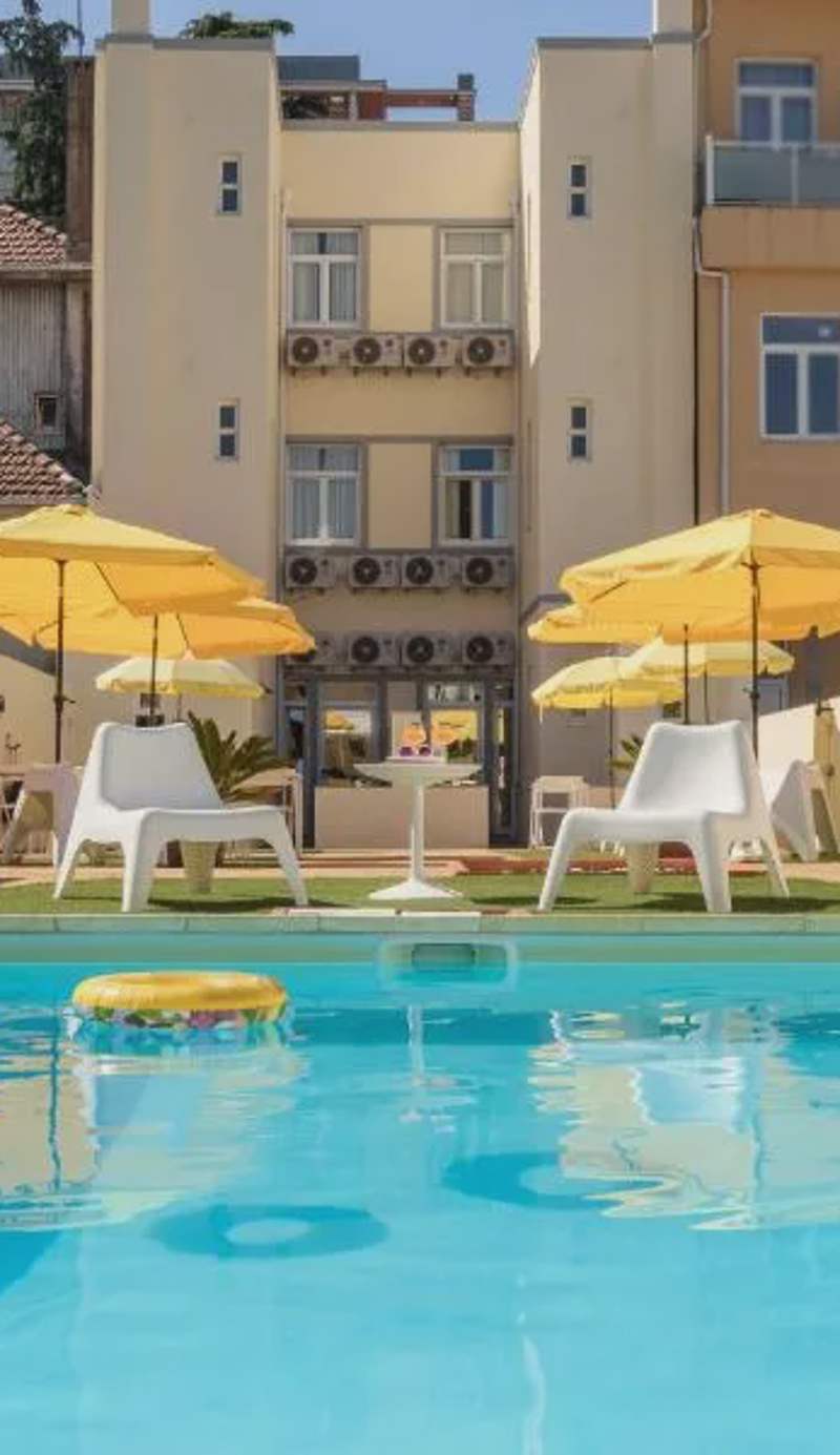 731 Costa Cabral Metro Residence