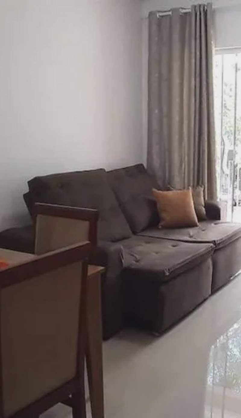 Apt com Suíte em Foz - Garagem
