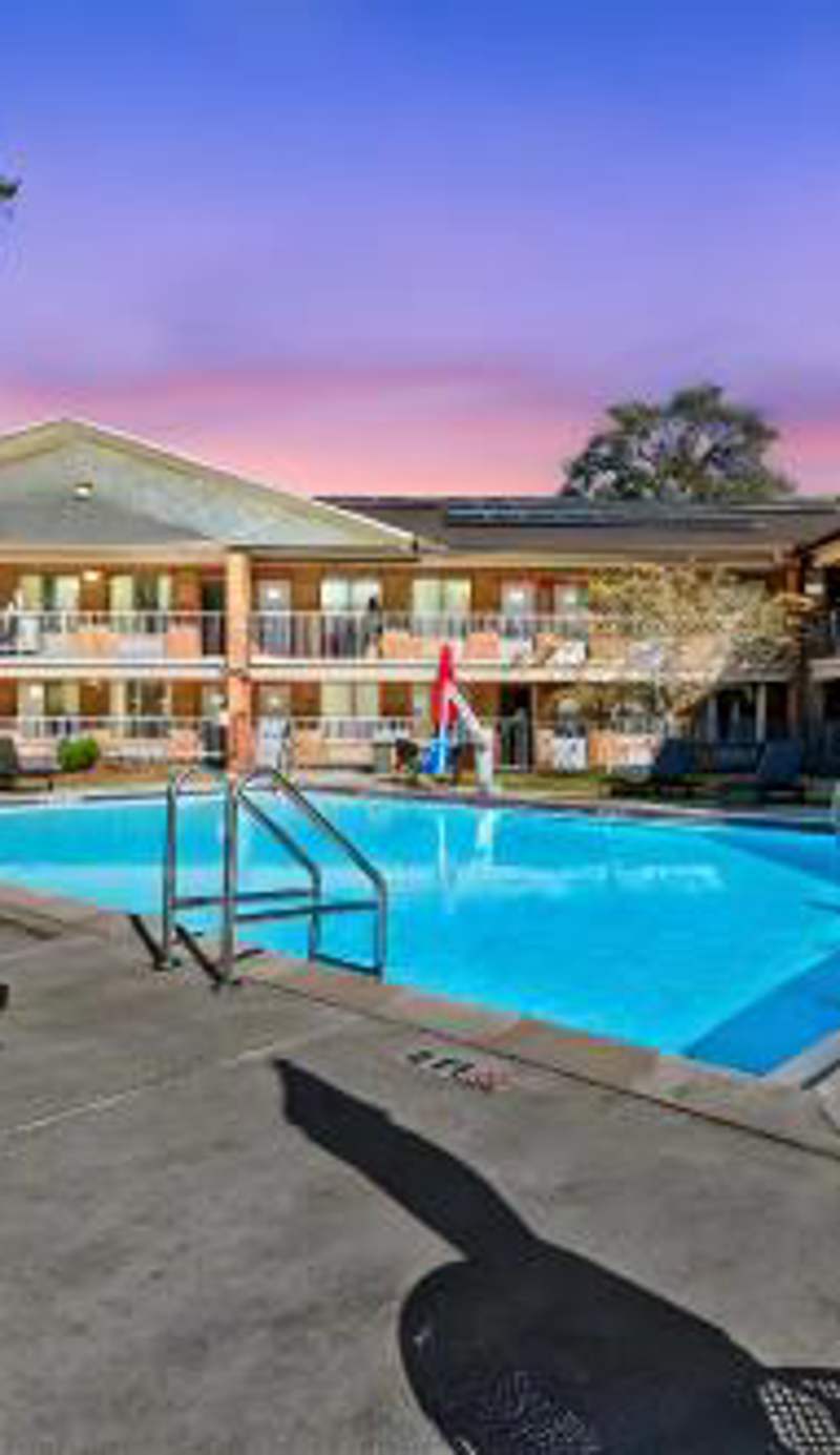 Ramada by Wyndham Temple Terrace/Tampa North