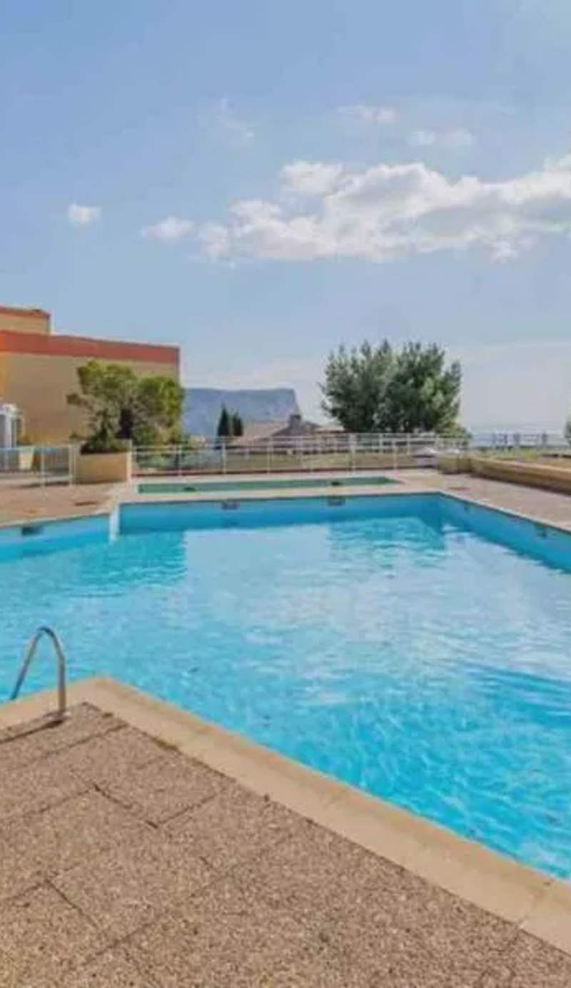 Magnifique Studio Cassis
