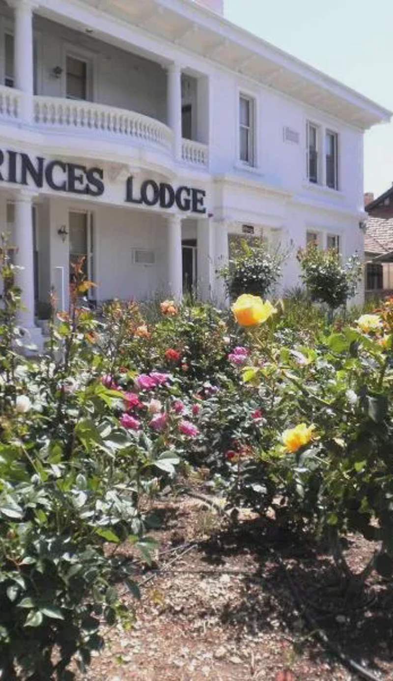 Princes Lodge Motel
