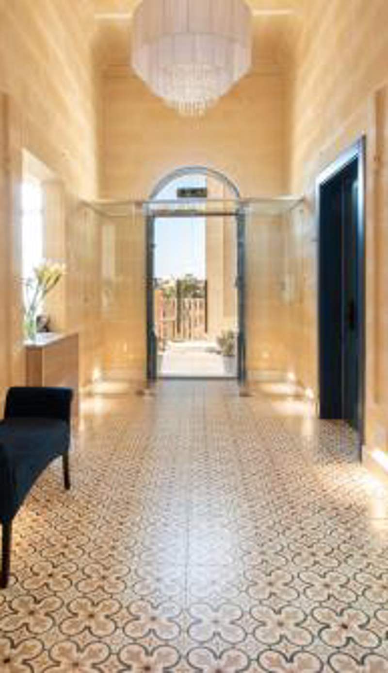 Georges Boutique Living