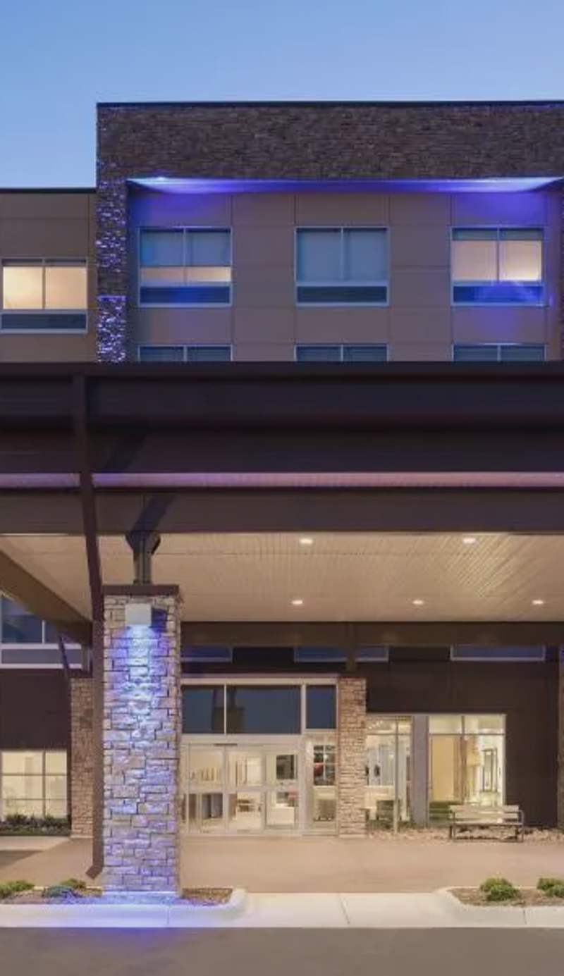 Holiday Inn Express & Suites Duluth North - Miller Hill by IHG