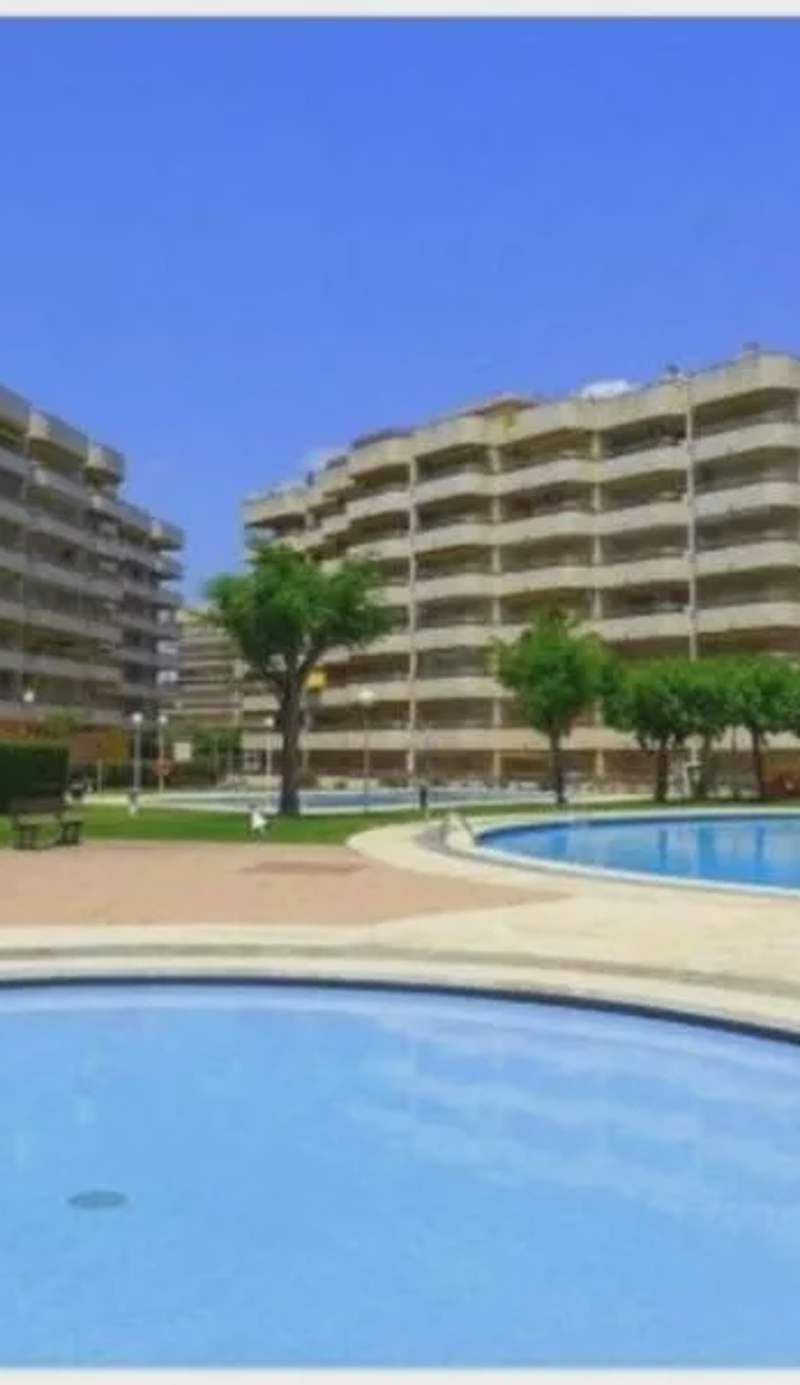 Apartamento en Salou con 3 piscinas junto a Port Aventura