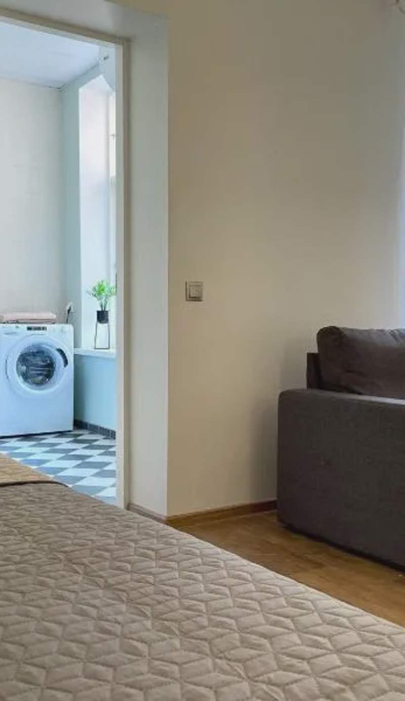 Spacious Holiday Apartment with Wifi and parking