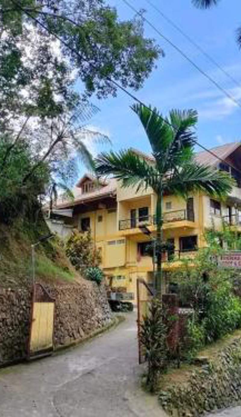 Trekkers Lodge and Cafe