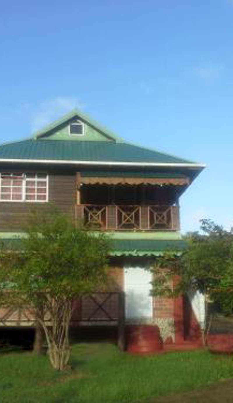 Seawind Cottage Authentic St.Lucian Accommodation near Plantation Beach