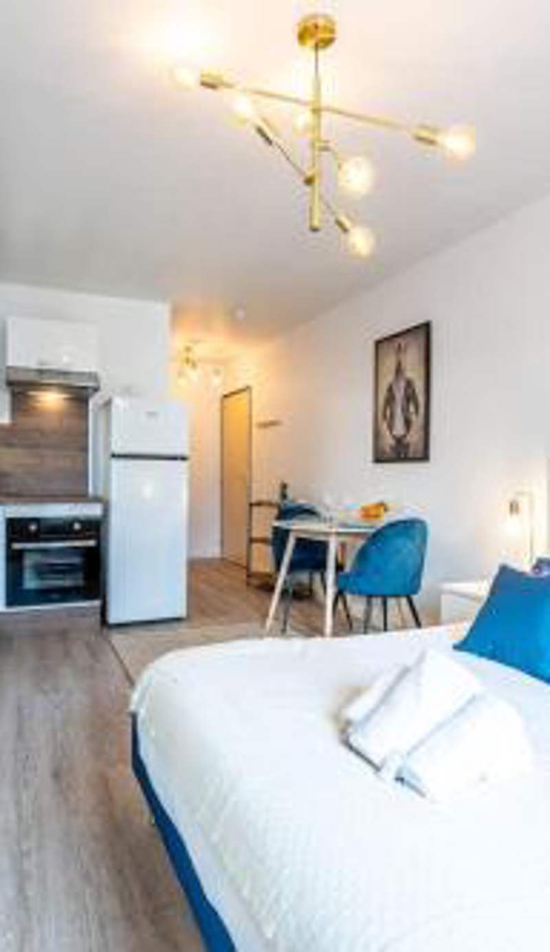 Proche Technopole: lit double - fibre - lave-linge