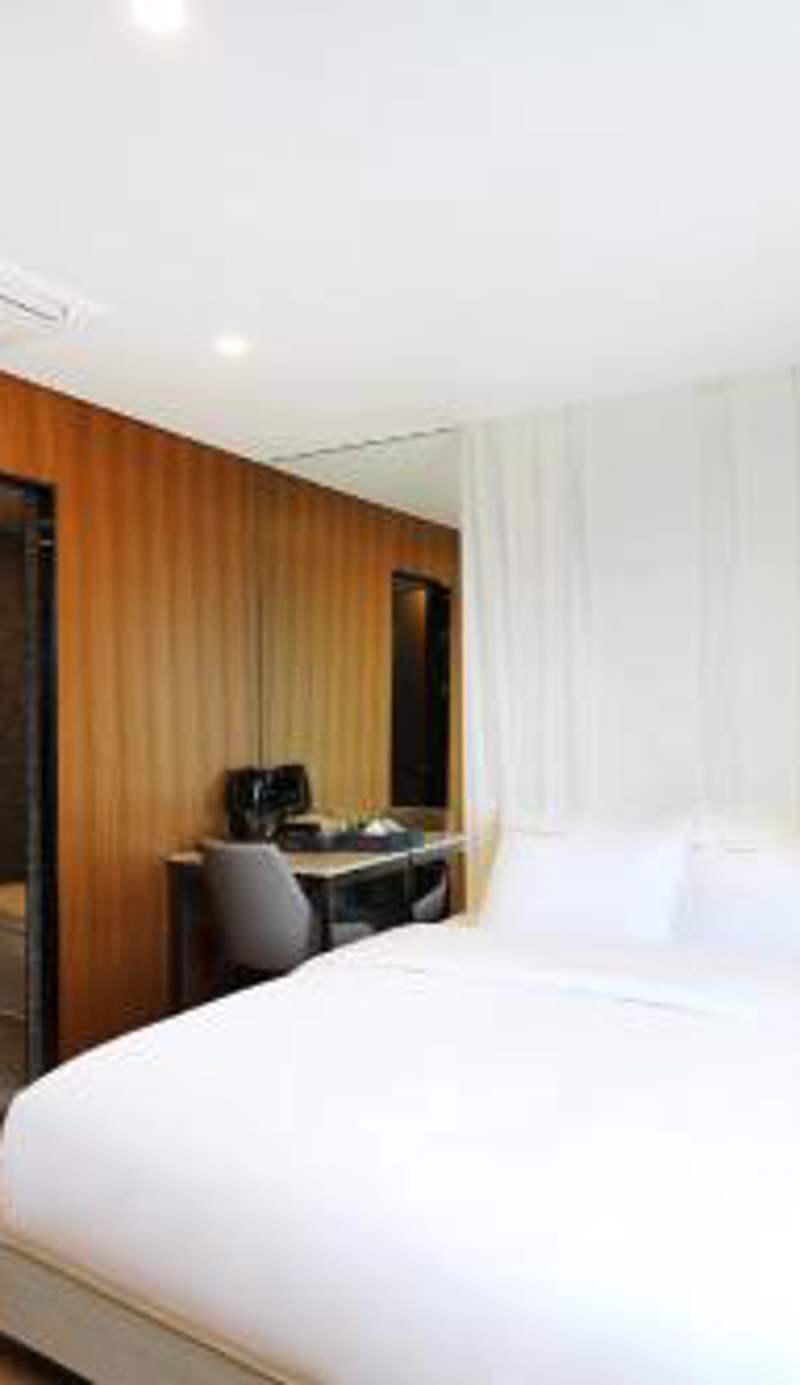 Hotel The One