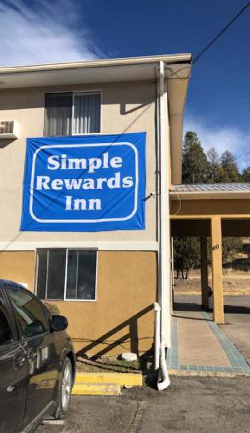 Simple Rewards Inn