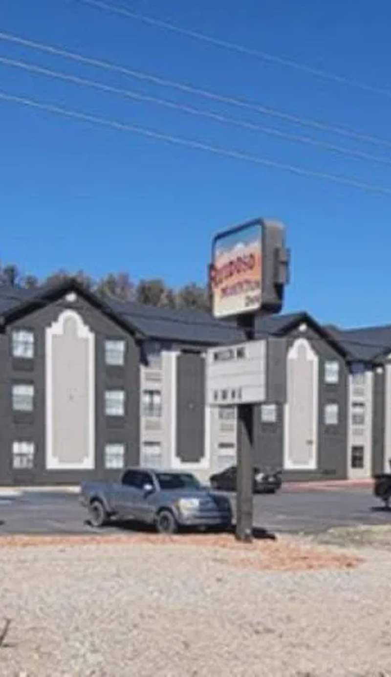 Ruidoso Mountain Inn