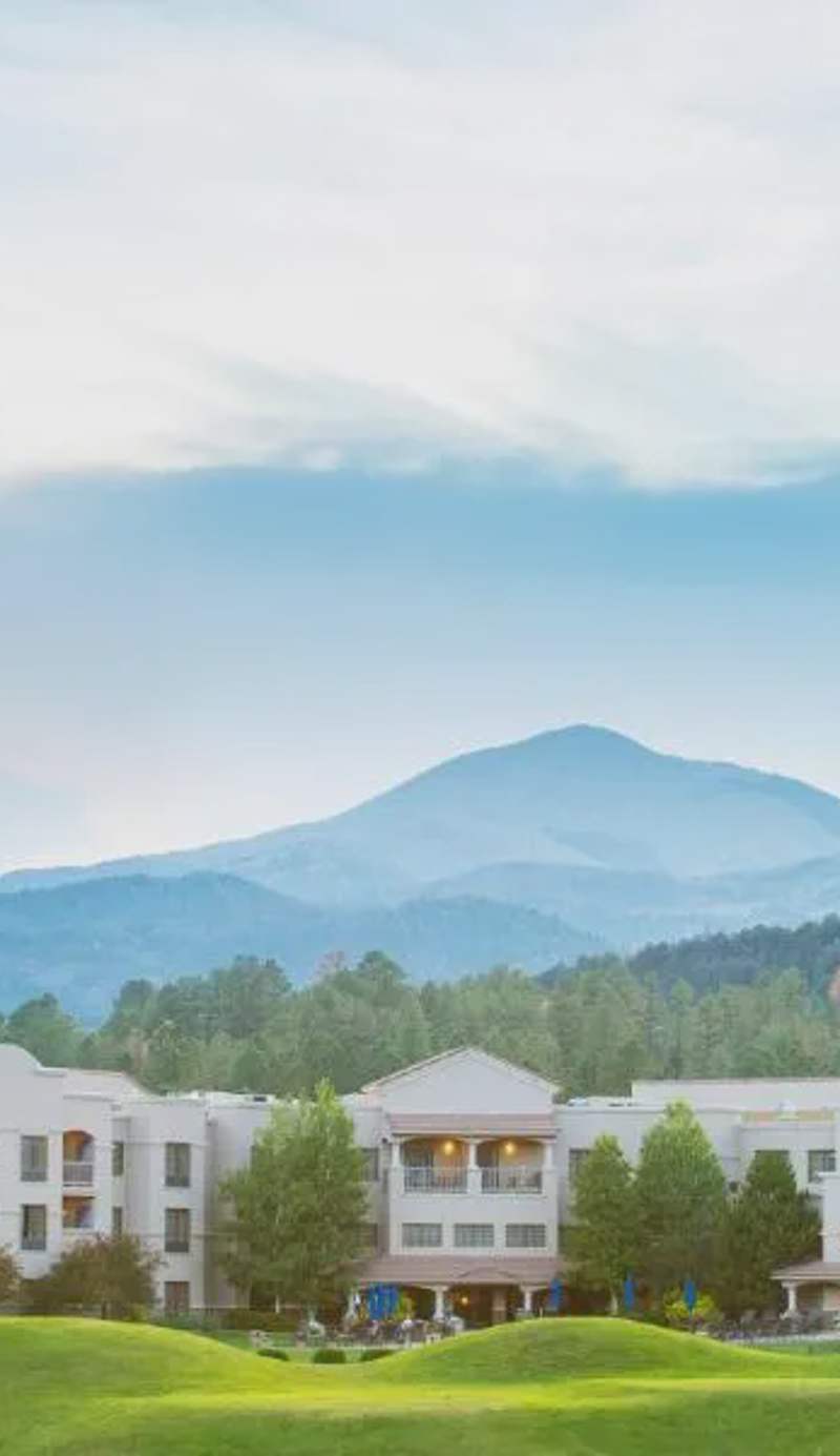 MCM Elegante Lodge & Resorts