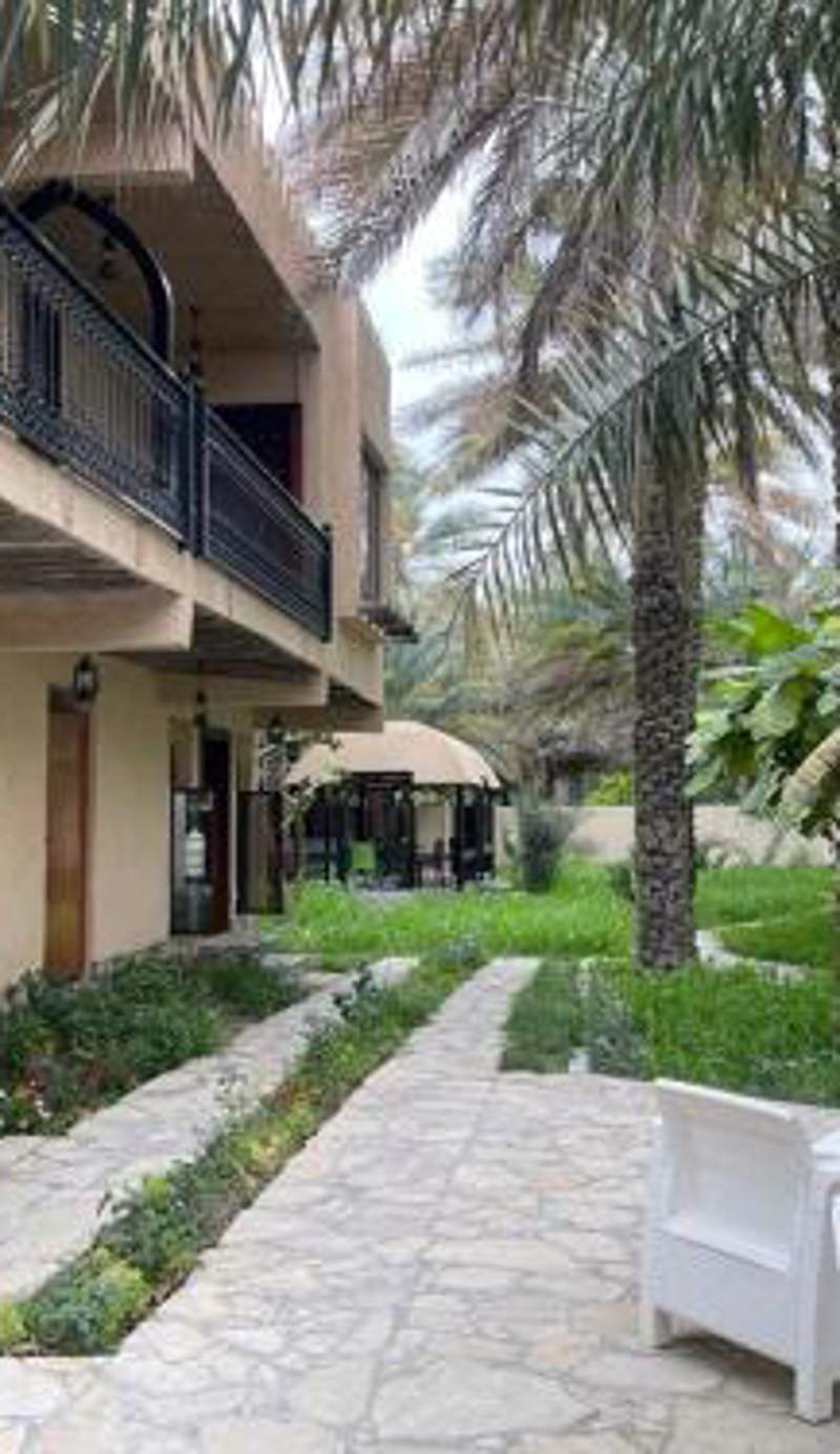 Date Palm Inn