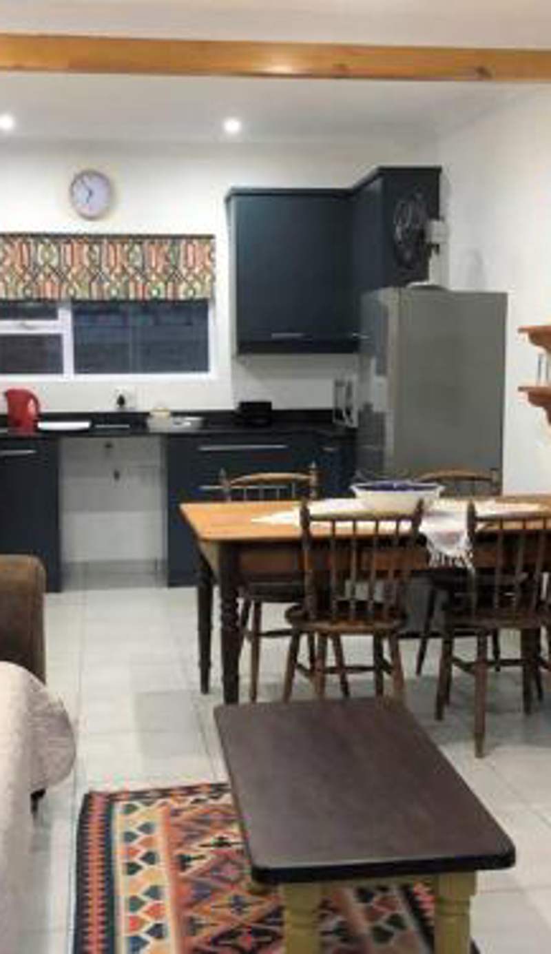 Baylight Accommodation 3 Selfcatering 1 bedroom apartment sleeps 4