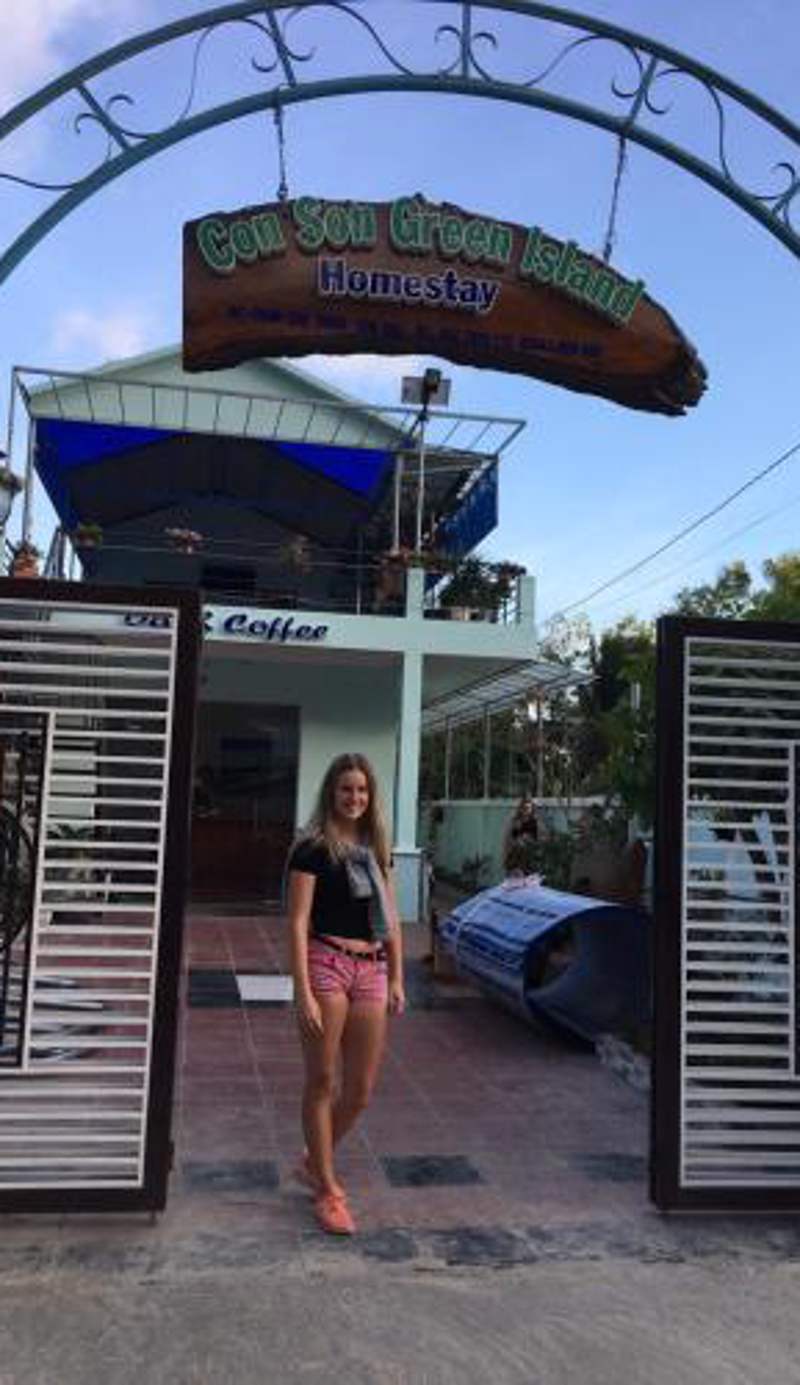 Con Son Green Island