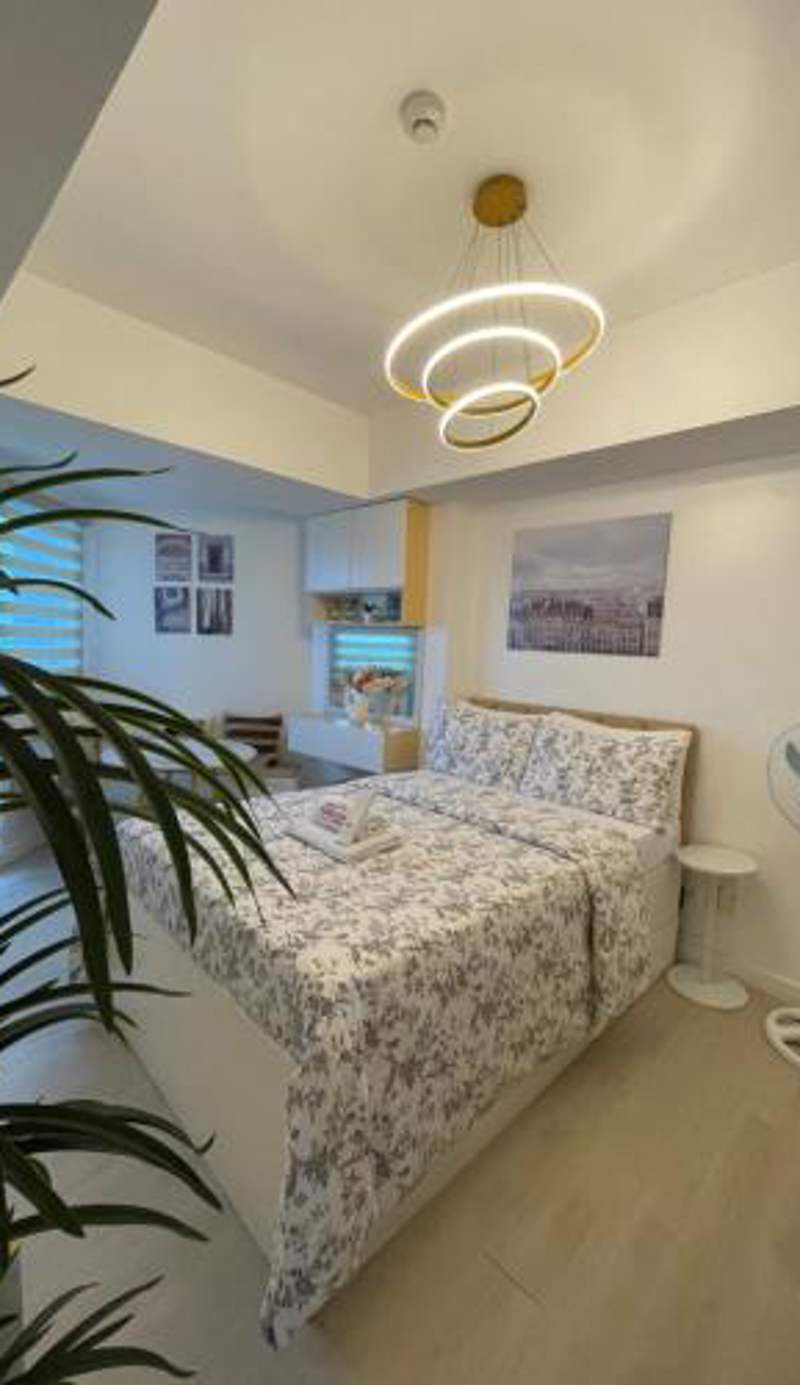 Sweet Retreat Studio Azure North by THE BALI CORNER AT AZURE NORTH, Wavepool, Beach and Mount Arayat view