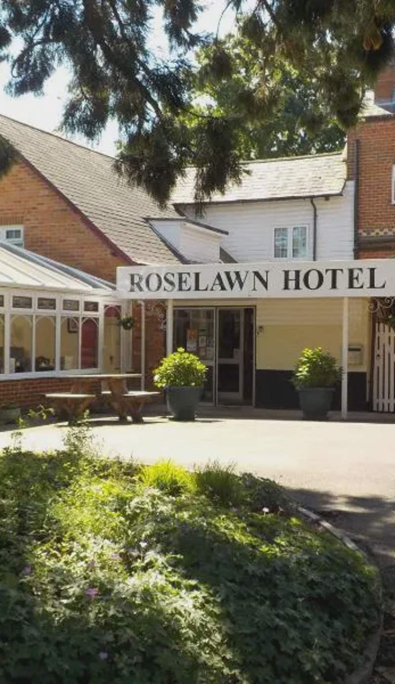 Roselawn Hotel