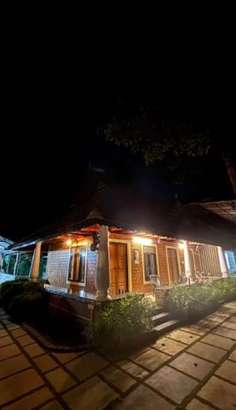The Munroe Vibes Inn
