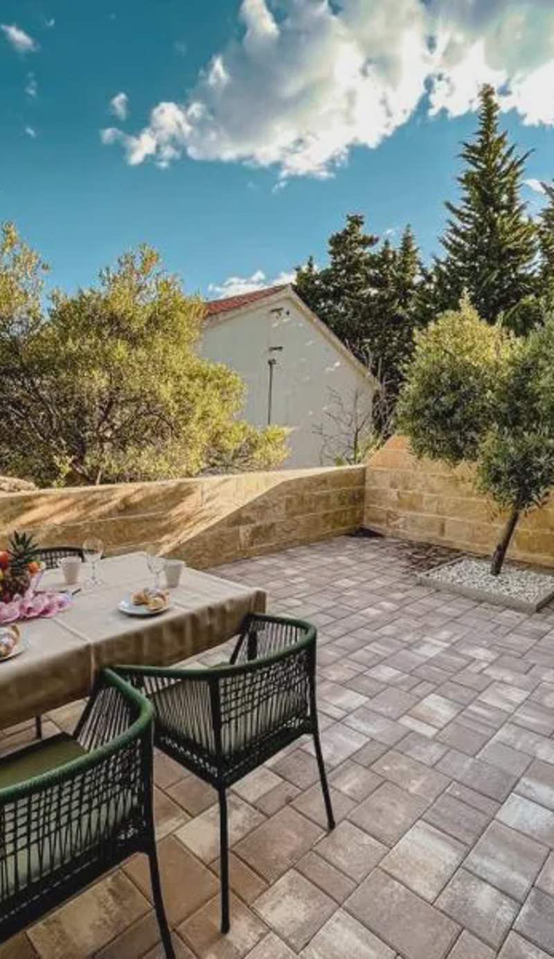 Pinia Apartments Bol