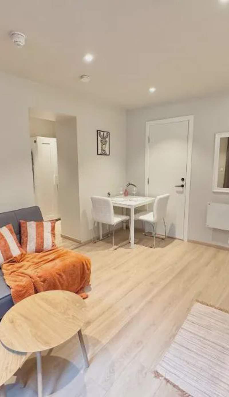 Smart & Central - New Renovated