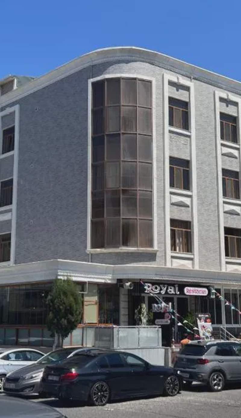 Royal Hotel