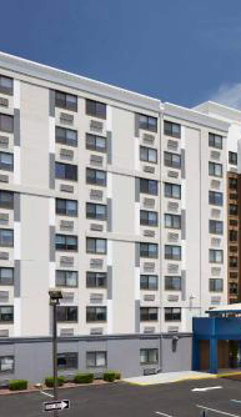 Hampton Inn Newark Airport
