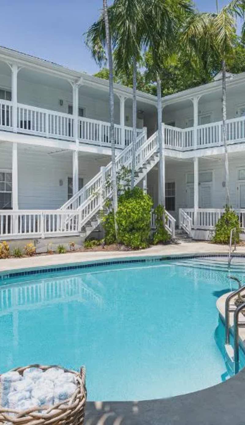 Paradise Inn - Adult Exclusive